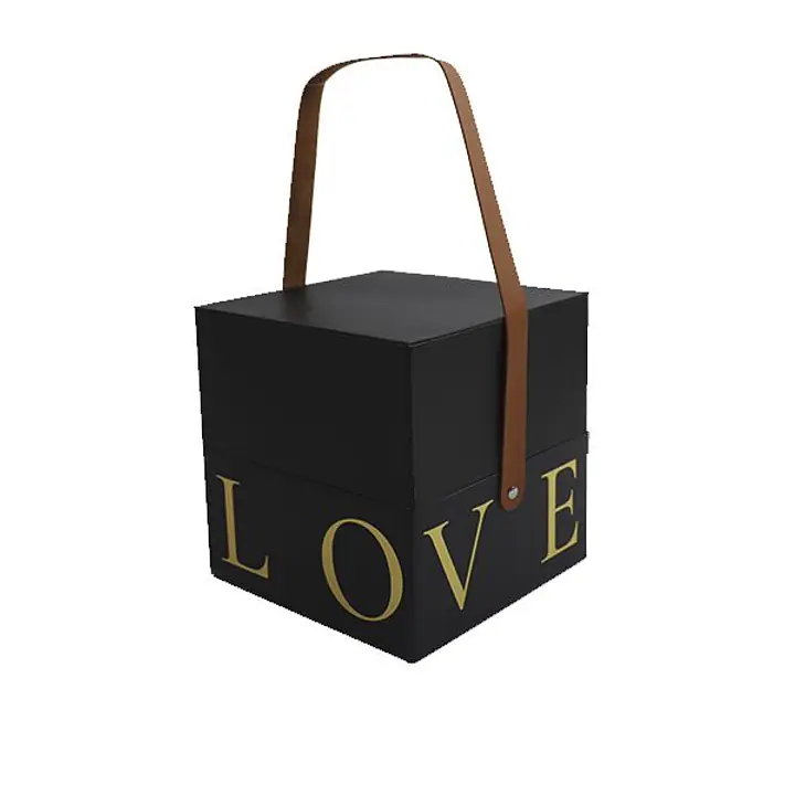 Подарункова коробка з ручкою LOVE чорна, L – 18,5х18,5х19 см - Master