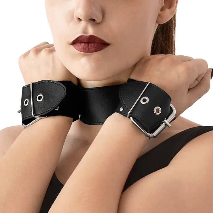 Нашийник з наручниками із натуральної шкіри Art of Sex - Bondage Collar with Handcuffs - Master