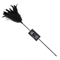 Лоскітка з пером півня Art of Sex – Feather Paddle, чорна - Master