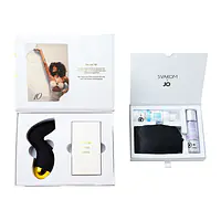 Подарунковий набір Svakom Anniversary Box: вакуумний стимулятор, стрічки, маска, лубрикант, спрей - Master