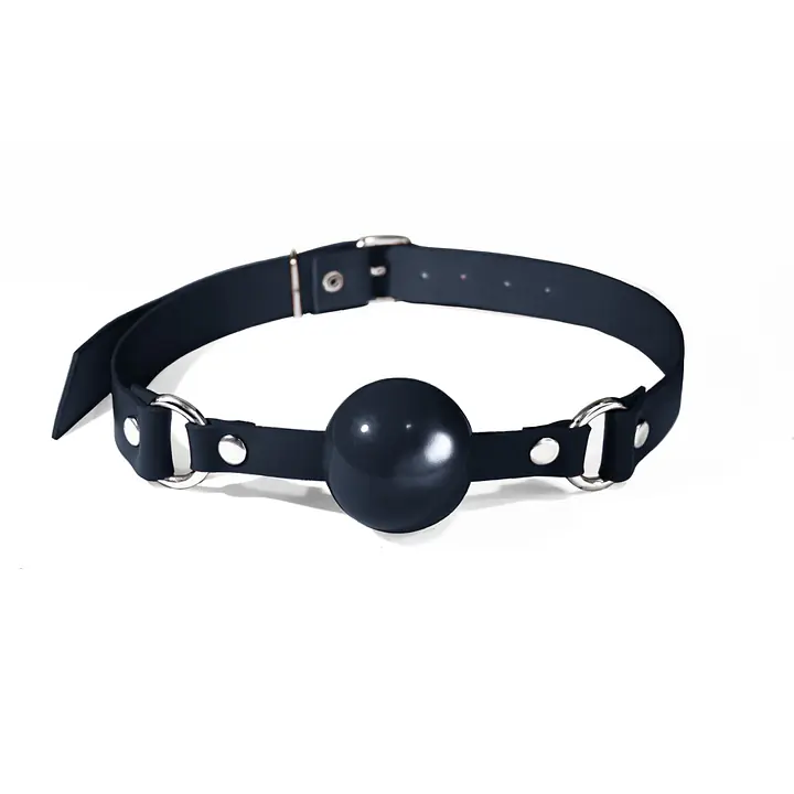 Кляп силіконовий Feral Feelings Silicon Ball Gag Black/Black, чорний ремінець, чорна кулька - Master
