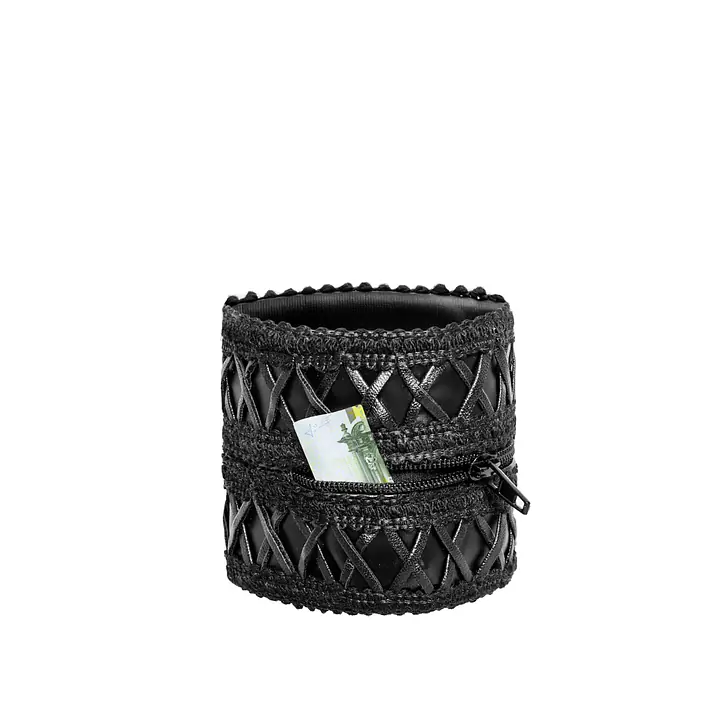Жіночий гаманець-браслет Noir Handmade F326, black, під шкіру, рельєфний візерунок, кишеня на блискавці - Master