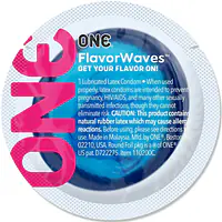 Ароматизований презерватив ONE FlavorWaves Bubblegum, 1 шт, фіолетовий, запах жувальної гумки - Master