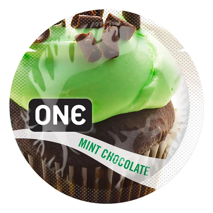 Набір ароматизованих презервативів ONE FlavorWaves, 100 шт, 6 ароматів, 6 кольорів, паковання-тубус - Master