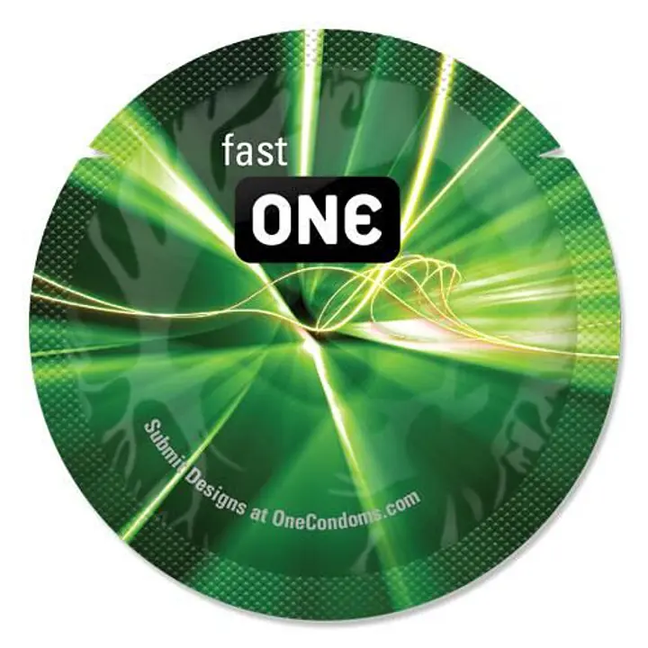 Презерватив ONE Glowing Pleasures, 1 шт, світиться в темряві, зі змазкою - Master