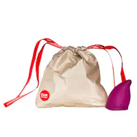 Менструальна чаша Fun Factory FUN CUP SIZE B, бордова, багаторазова, діаметр 4,3 см, об’єм 30 мл - Master